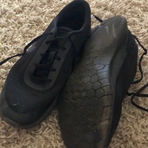 Used black Size 9.5 MENS US Nike running shoes